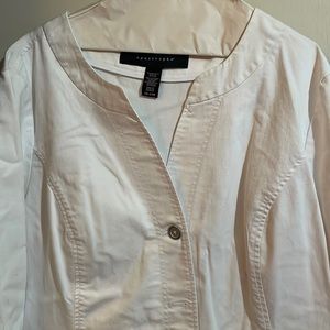 Women 20-22w white 3/4 length sleeve 3 button jacket